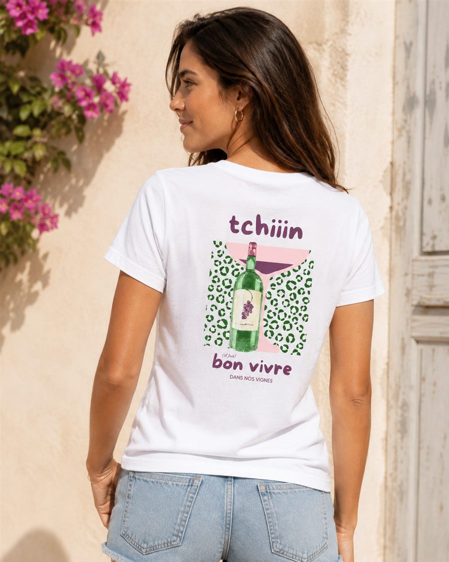 T-shirt Mesdames Bon Vivre porté de dos, impression "tchiiin bon vivre dans nos vignes"